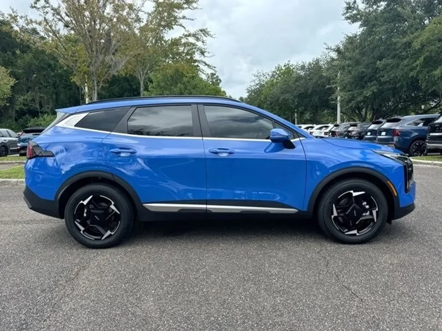 2026 Kia Sportage EX photo 1