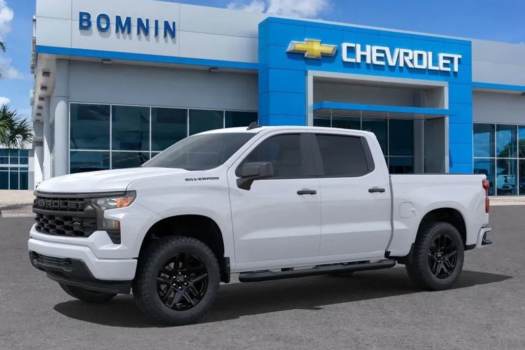 2025 Chevrolet Silverado 1500 Custom photo 1