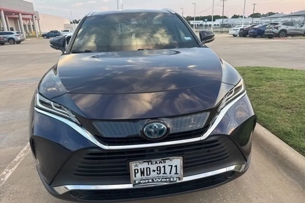 2021 Toyota Venza Limited photo 1