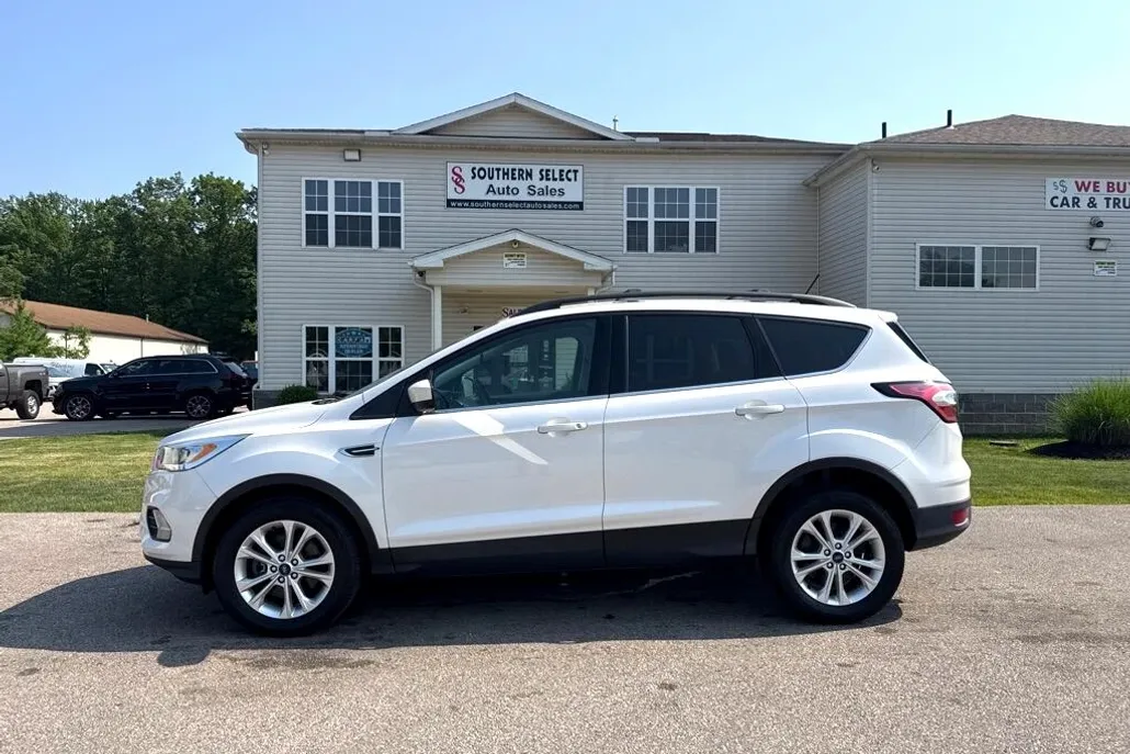 2018 Ford Escape SEL photo 1