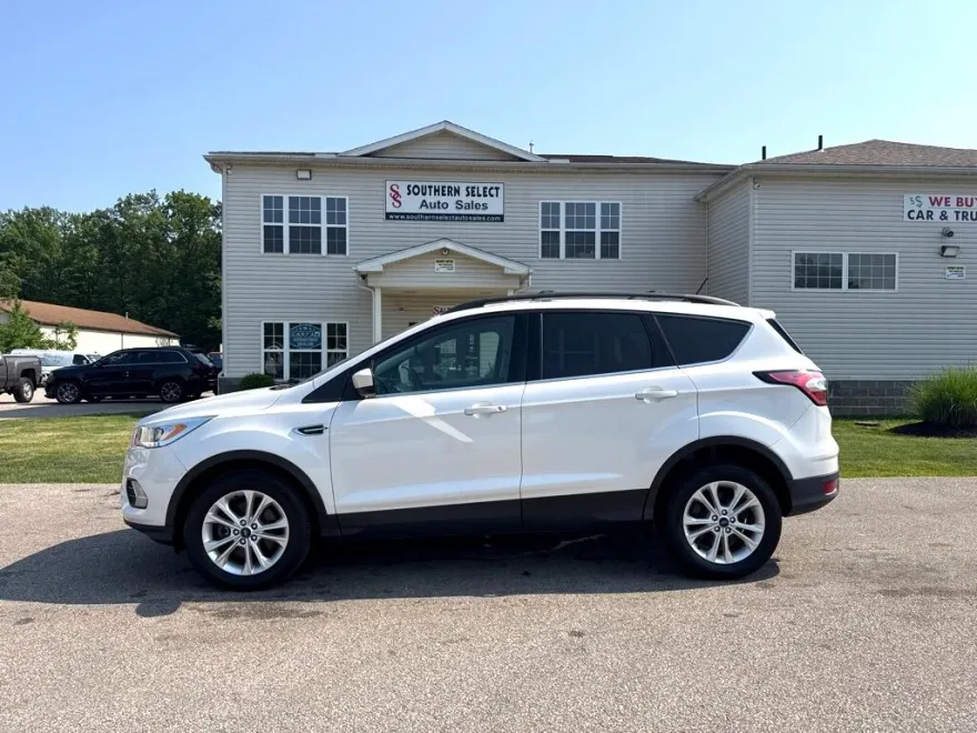 2018 Ford Escape SEL photo 1