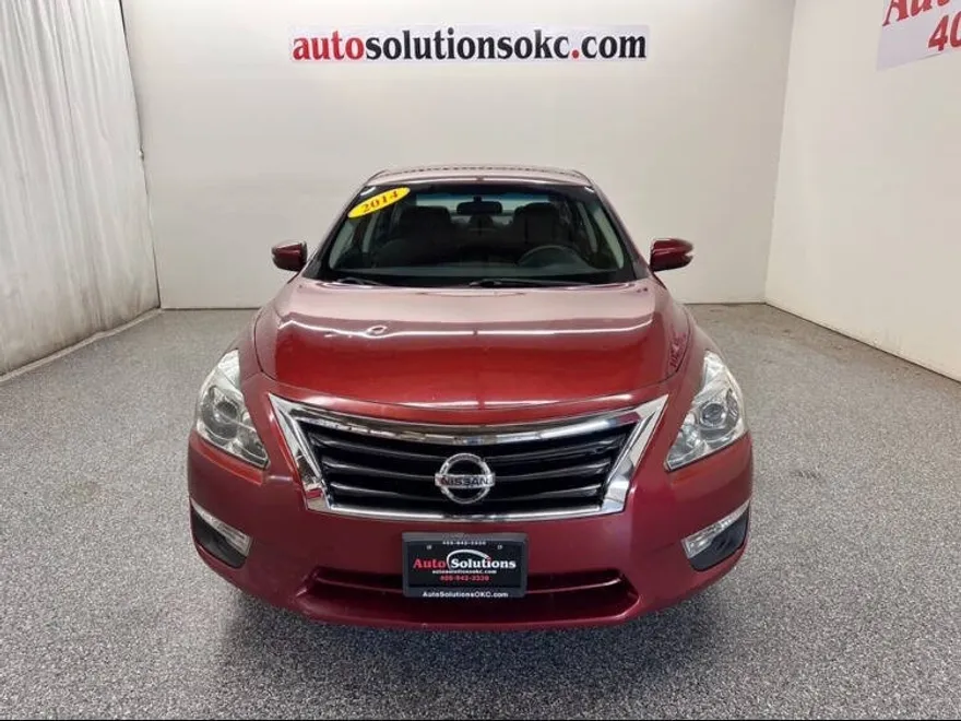 2014 Nissan Altima 2.5 S photo 1