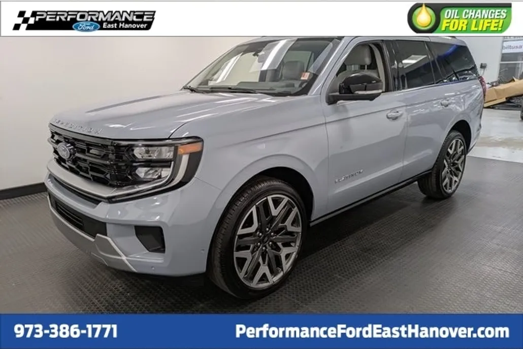 2025 Ford Expedition Platinum photo 1