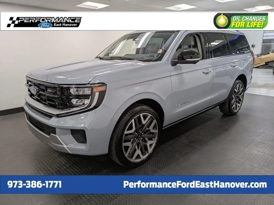 2025 Ford Expedition Platinum photo 1