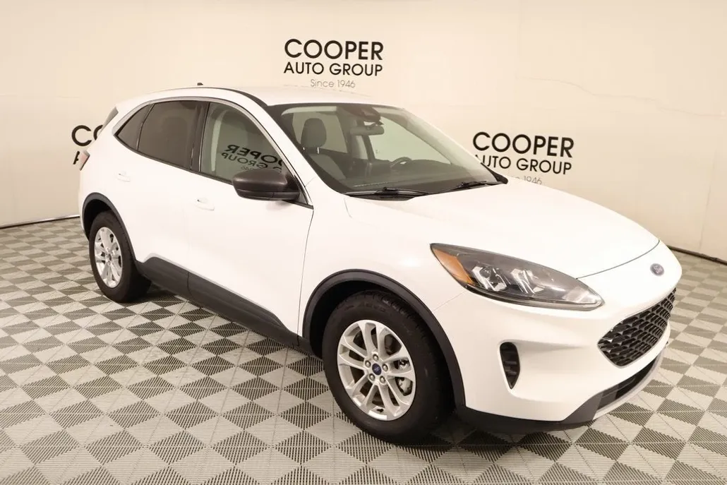 2022 Ford Escape Hybrid SE photo 1