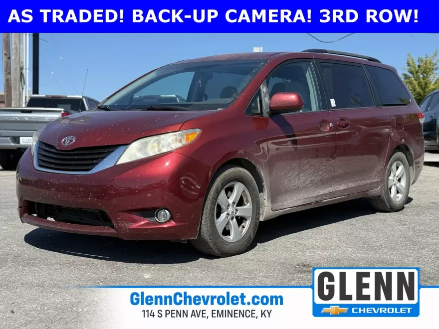 2012 Toyota Sienna Base photo 1