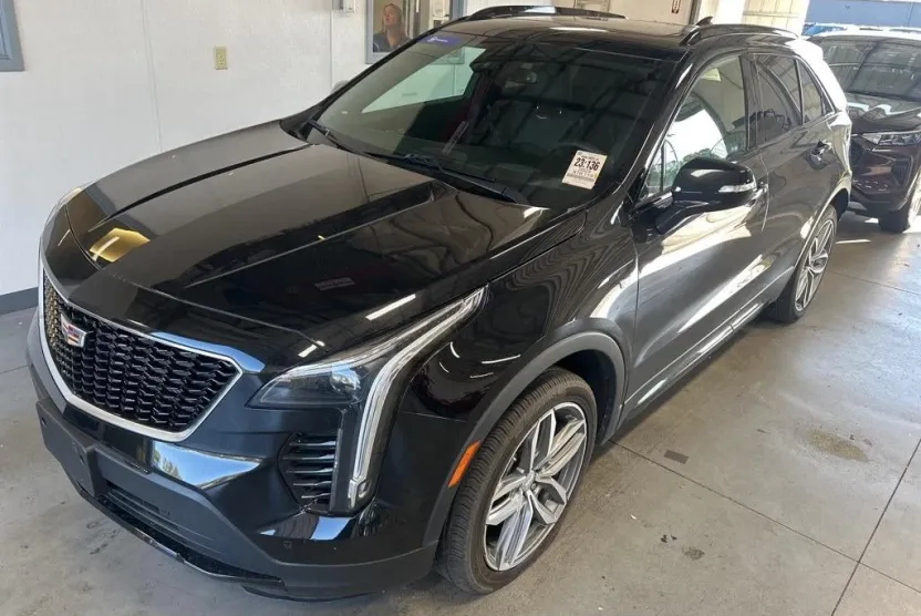 2023 Cadillac XT4 Sport photo 1