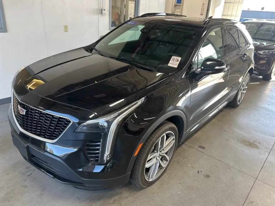 2023 Cadillac XT4 Sport photo 1