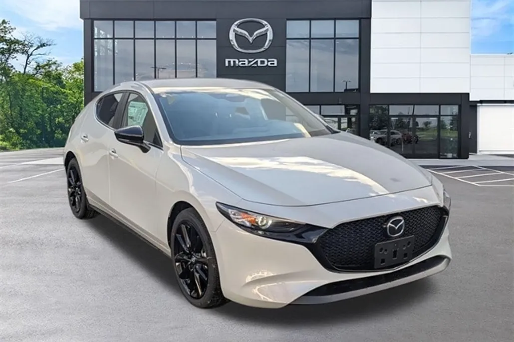 2025 Mazda Mazda3 Hatchback 2.5 Select Sport photo 1