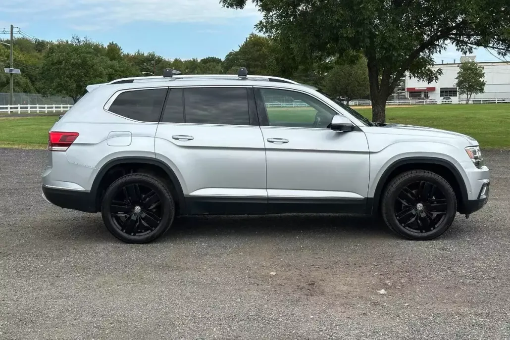 2018 Volkswagen Atlas SEL Premium photo 1