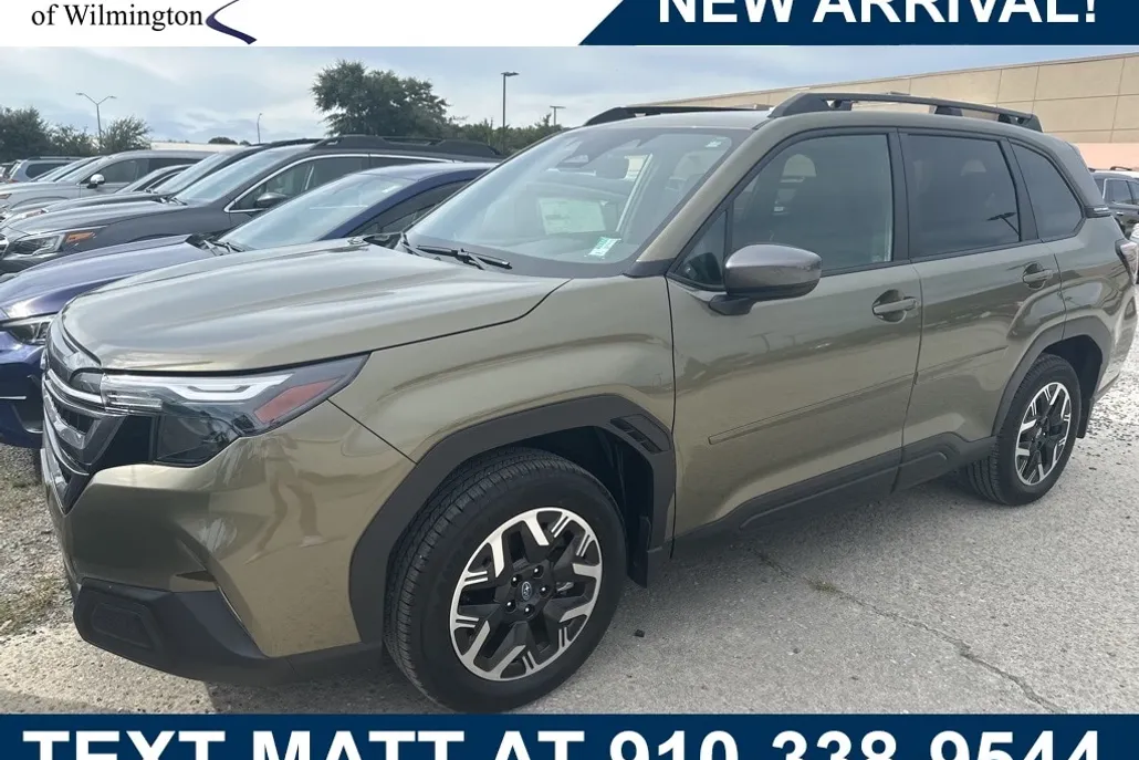 2025 Subaru Forester Premium Base photo 1