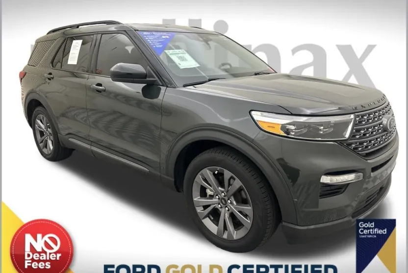 2022 Ford Explorer XLT photo 1