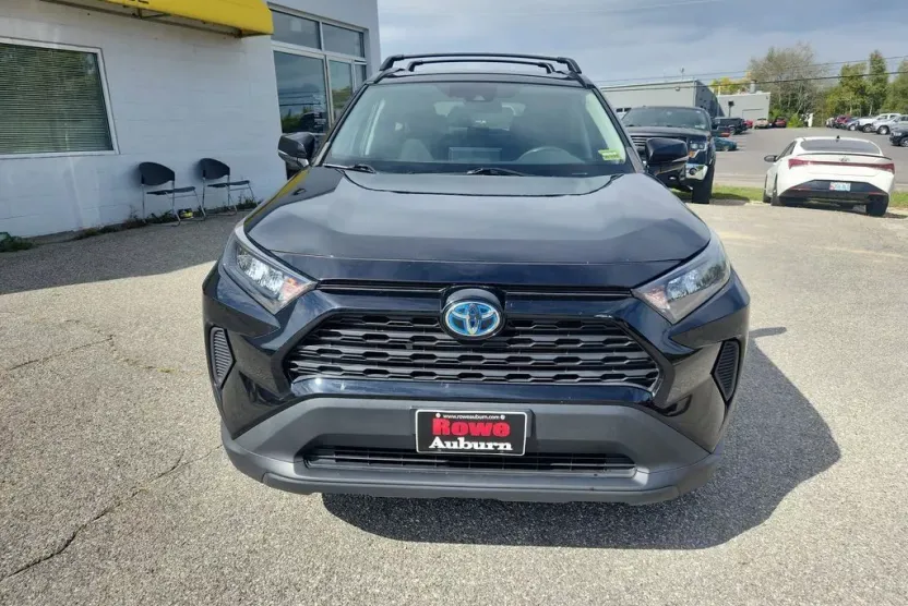 2019 Toyota RAV4 Hybrid LE photo 1