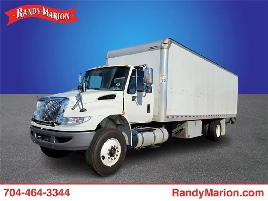 2018 International 4300 photo 1