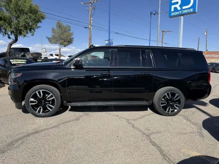 2019 Chevrolet Suburban Premier photo 1