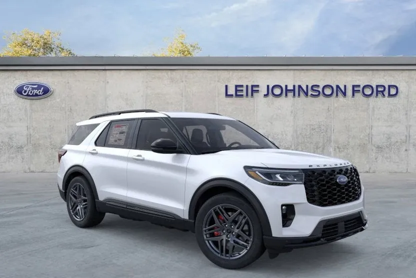 2025 Ford Explorer ST photo 1