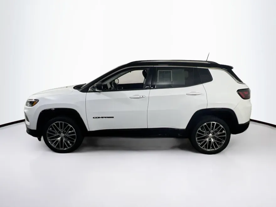 2022 Jeep Compass Limited photo 1