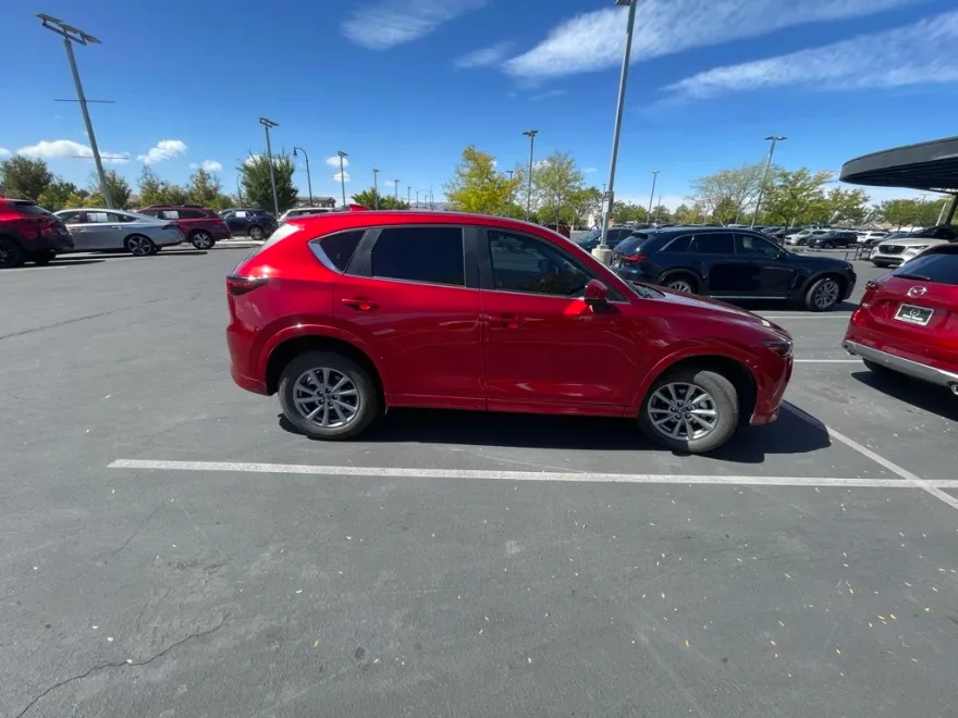 2024 Mazda CX-5 2.5 S Preferred photo 1