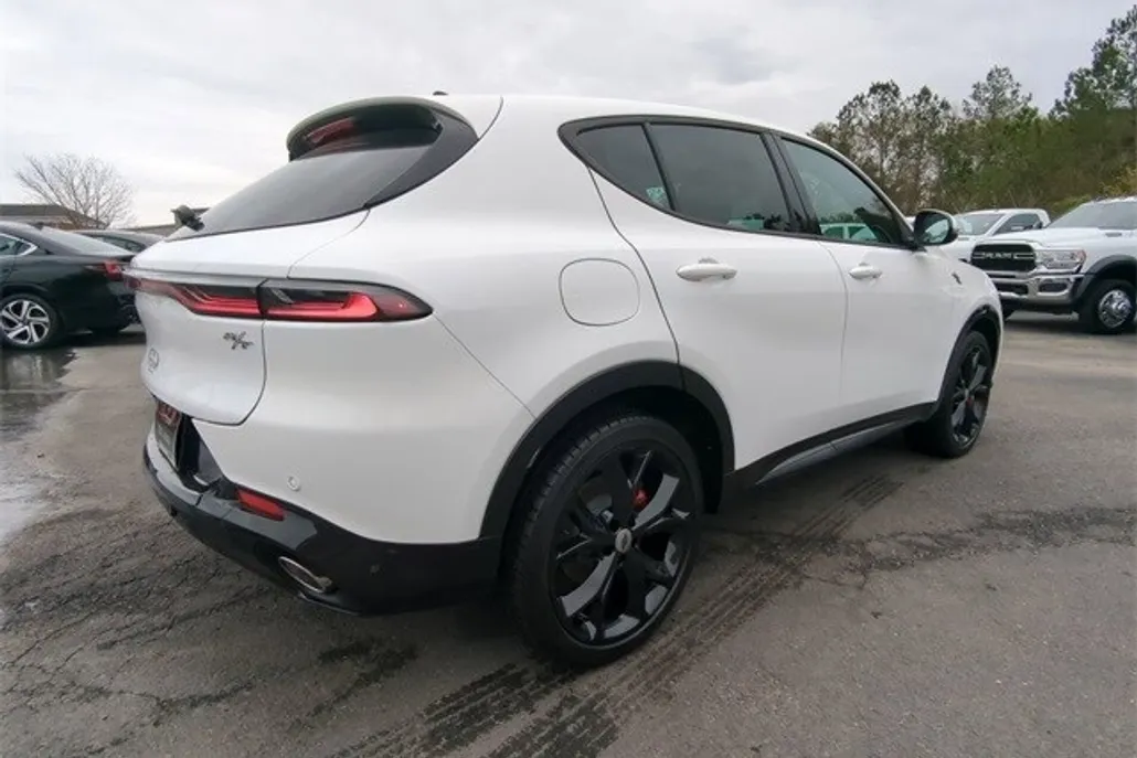 2024 Dodge Hornet R/T Plus photo 1