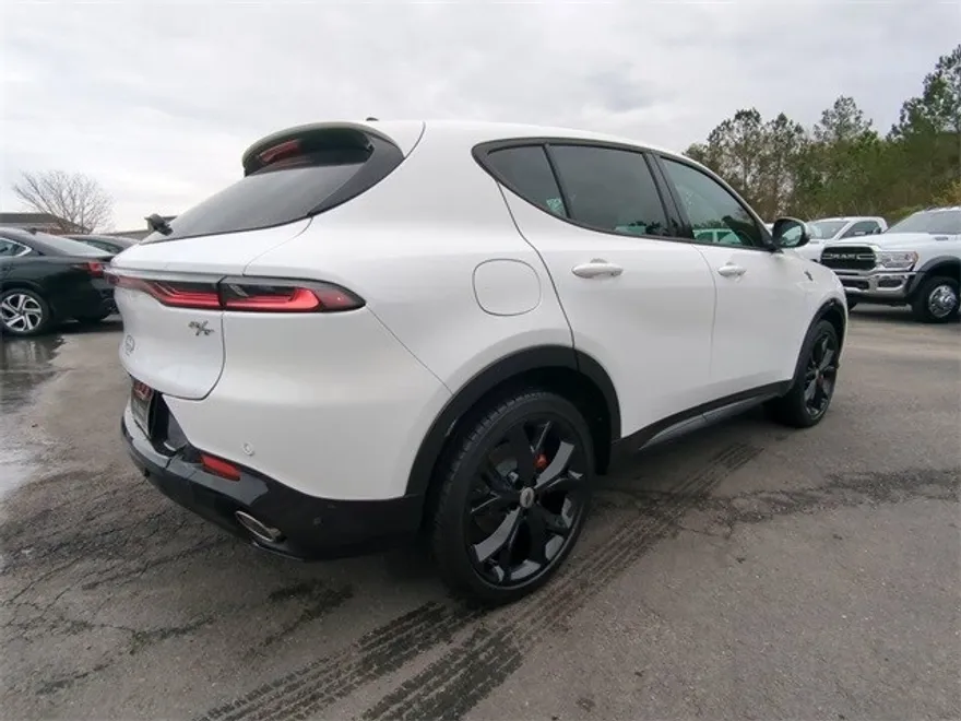 2024 Dodge Hornet R/T Plus photo 1