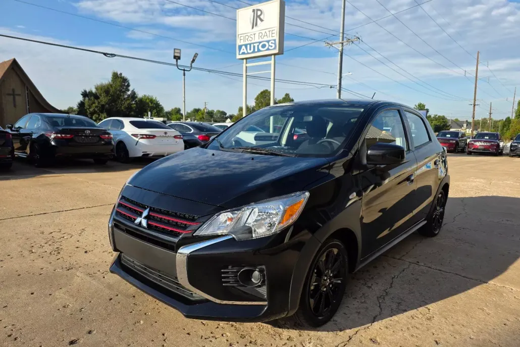2024 Mitsubishi Mirage Black Edition photo 1