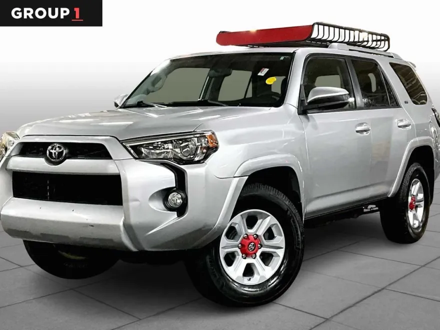 2018 Toyota 4Runner SR5 photo 1