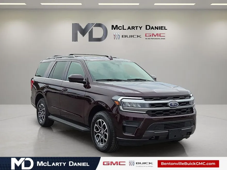 2024 Ford Expedition XLT photo 1