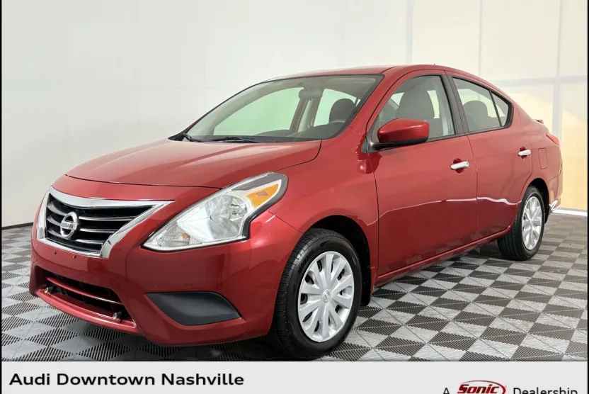 2015 Nissan Versa SV Sedan photo 1