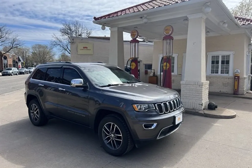 2018 Jeep Grand Cherokee Limited photo 1