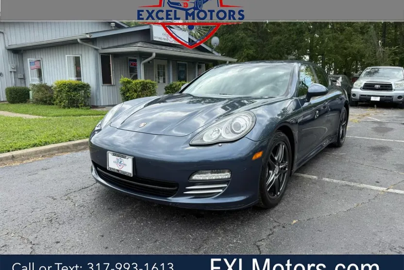 2011 Porsche Panamera 4 photo 1