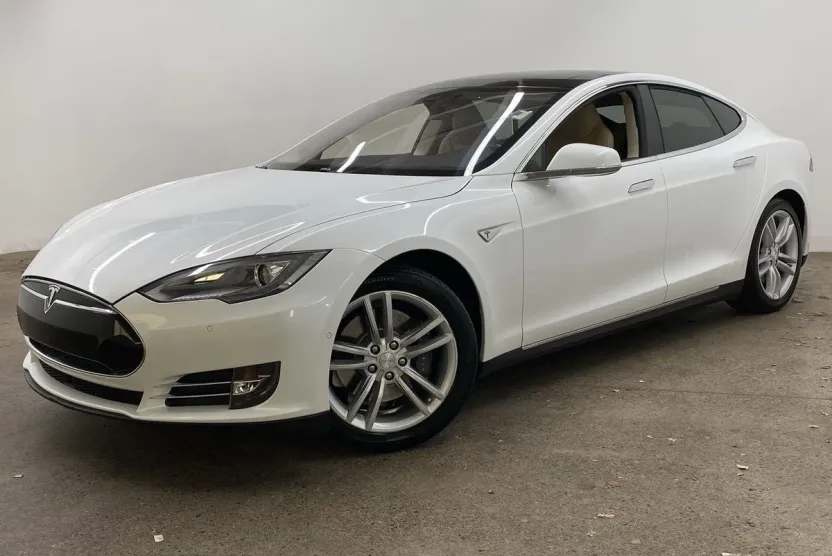 2014 Tesla Model S 60 photo 1