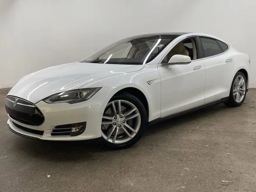 2014 Tesla Model S 60 photo 1