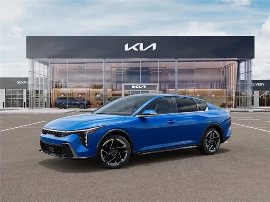 2025 Kia K4 GT-Line photo 1