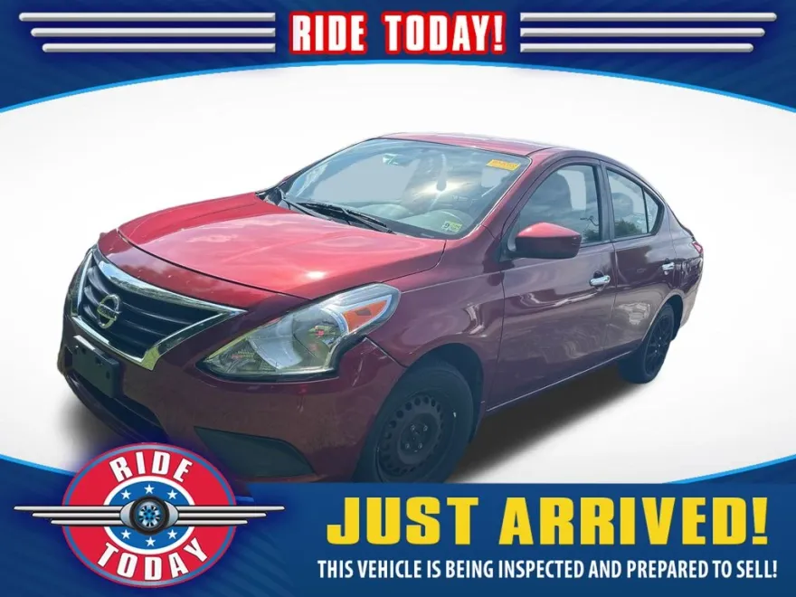 2017 Nissan Versa 1.6 SV photo 1