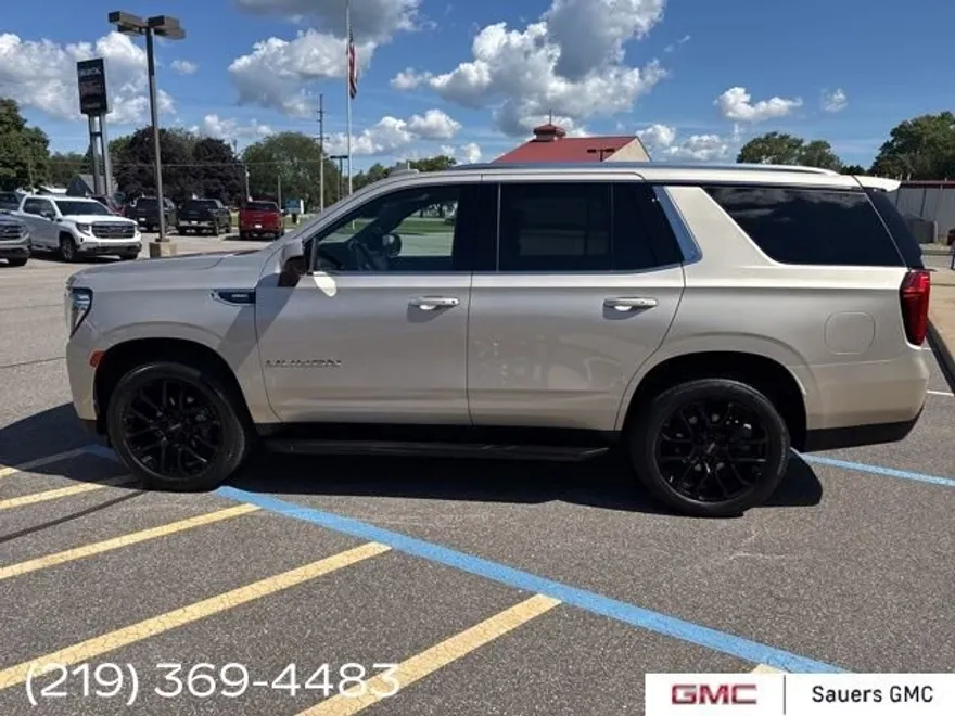 2022 Gmc Yukon SLE photo 1