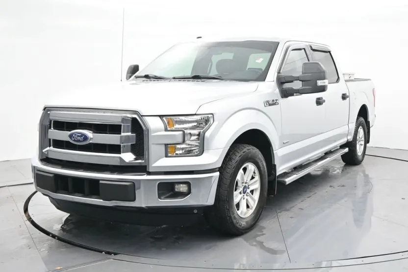 2017 Ford F-150 XLT photo 1