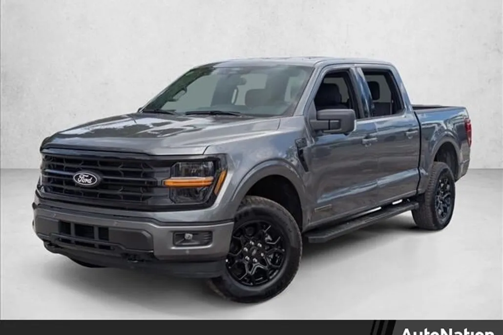 2025 Ford F-150 XLT photo 1