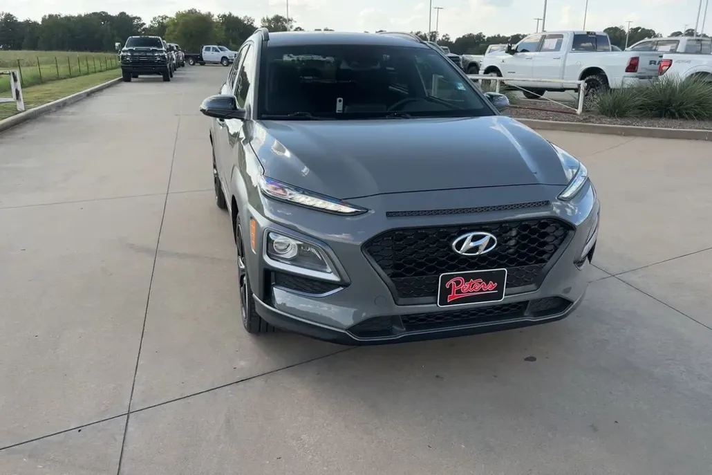 2021 Hyundai Kona SEL Plus photo 1