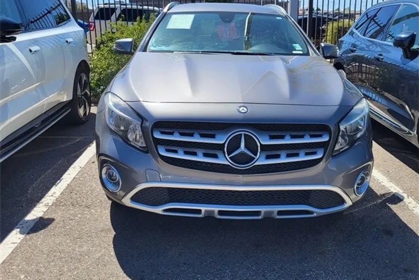 2018 Mercedes Benz GLA 250 photo 1