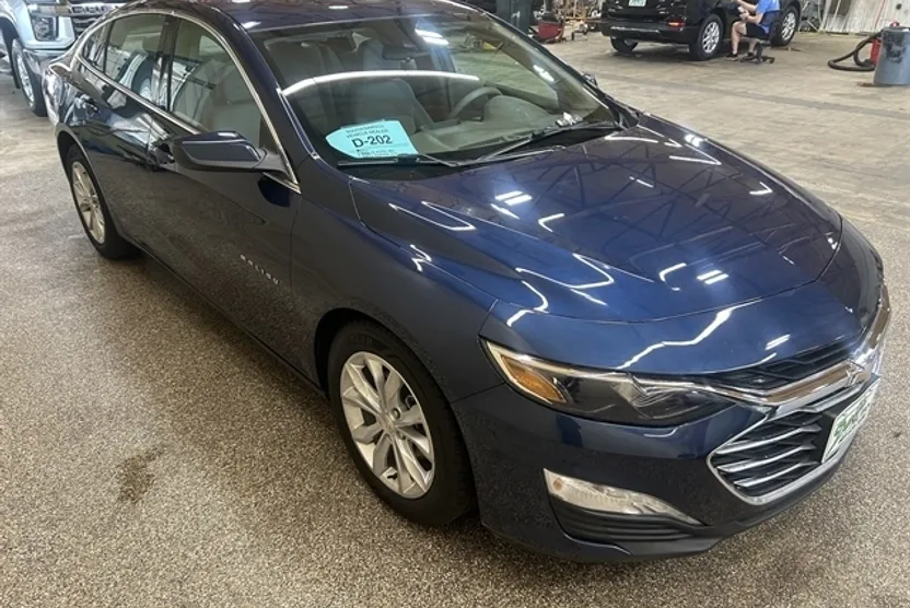 2022 Chevrolet Malibu 1LT photo 1
