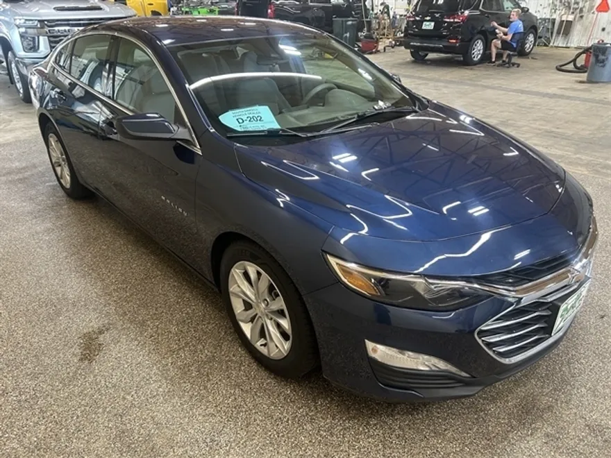 2022 Chevrolet Malibu 1LT photo 1