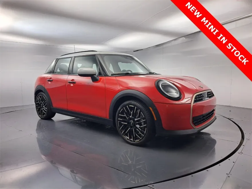 2025 Mini Cooper 4 Door Hardtop Signature photo 1