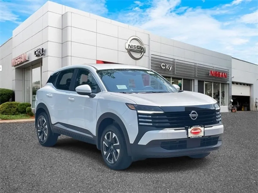 2025 Nissan Kicks SV photo 1