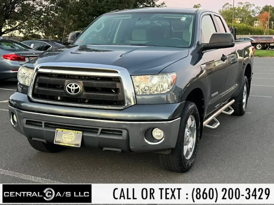 2010 Toyota Tundra SR5 photo 1