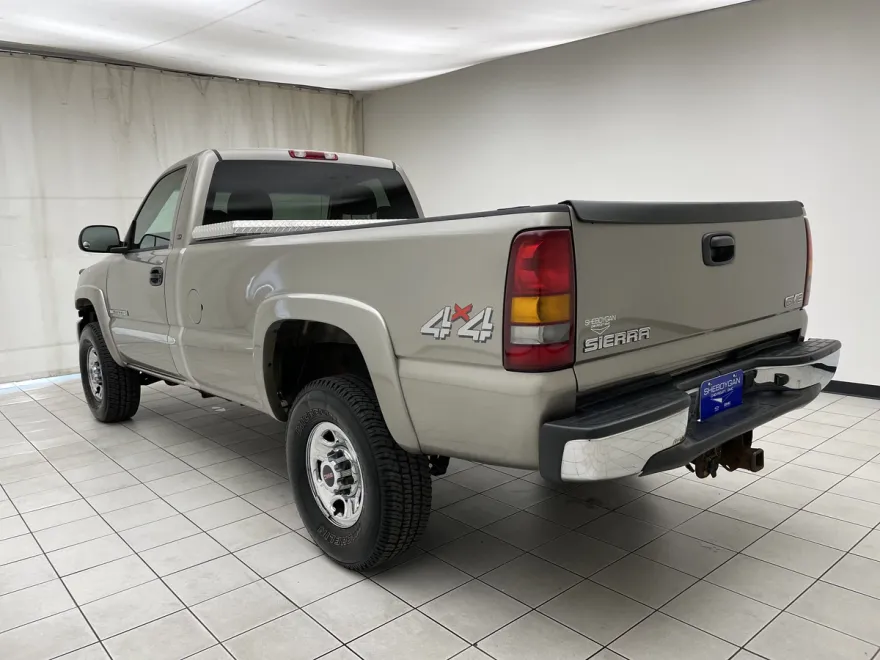 2003 Gmc Sierra 2500 HD SLE photo 1