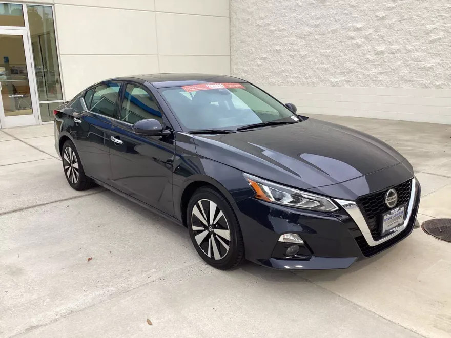 2019 Nissan Altima 2.5 SV photo 1