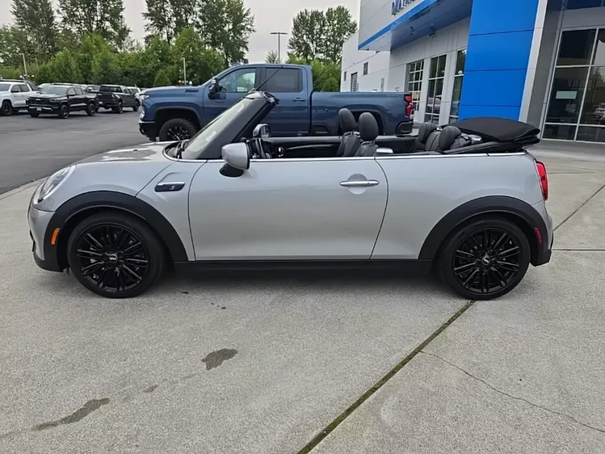 2024 Mini Cooper Convertible Signature photo 1