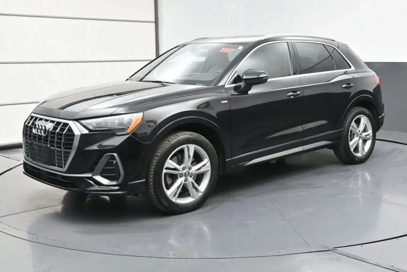 2020 Audi Q3 S line Premium photo 1
