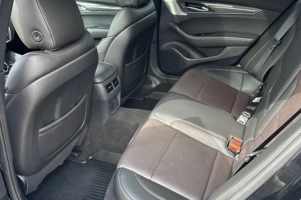 2021 Cadillac CT5 V photo 1