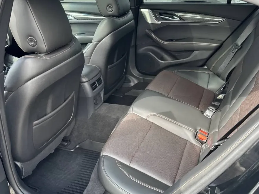 2021 Cadillac CT5 V photo 1